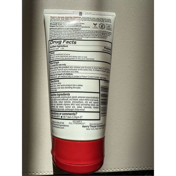 THAYERS Blemish Clearing Face Cleanser 4.4oz/132ml - Picture 2 of 4